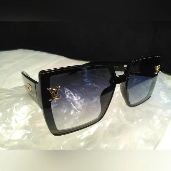 AUTHENTIC Louis Vuitton Black Sunglasses W/ Gold Monogram GORGEOUS MONOGRAM - Picture 9 of 14